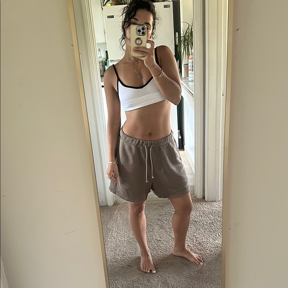 Elwood Women's Tan Shorts - Picture 4 of 5